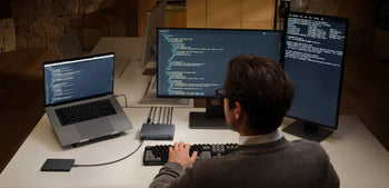stabiele-bureau-setup-met-thunderbolt-5