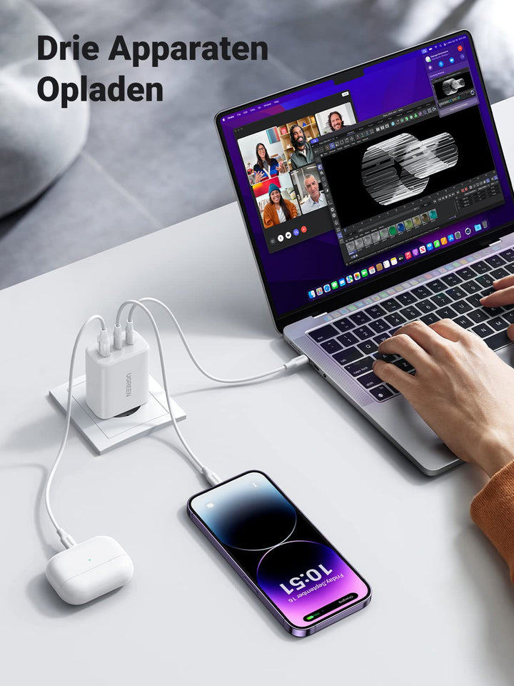 UGREEN USB C oplader 65W USB C Charger 3-poorts PD lader 60 W Compatibel met Steam Deck, MacBook Pro/Air, iPad Pro/Air, iPhone 15 Pro Max/ 15/14/14 Pro/14 Pro Max, Galaxy S23 Ultra/S23+/S23 (Wit)